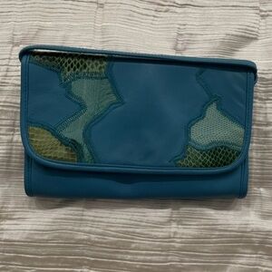CLEMENTE Vintage 
•Leather Snakeskin Patchwork 
•Clutch Crossbody
•Beautiful